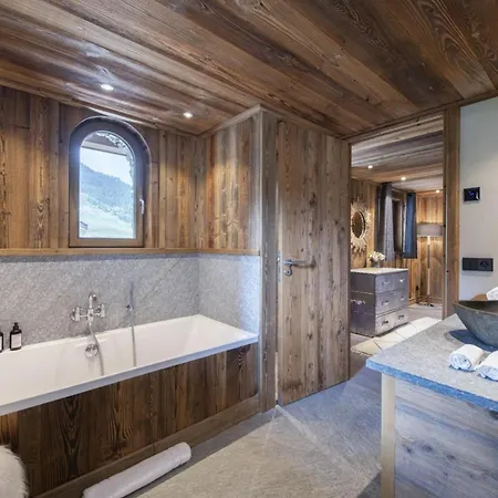 Mountain Chalet Retreat In *